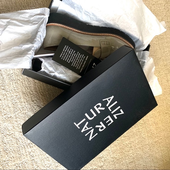 *SOLD* Naturalizer leather platform loafers tassel - Picture 14 of 16